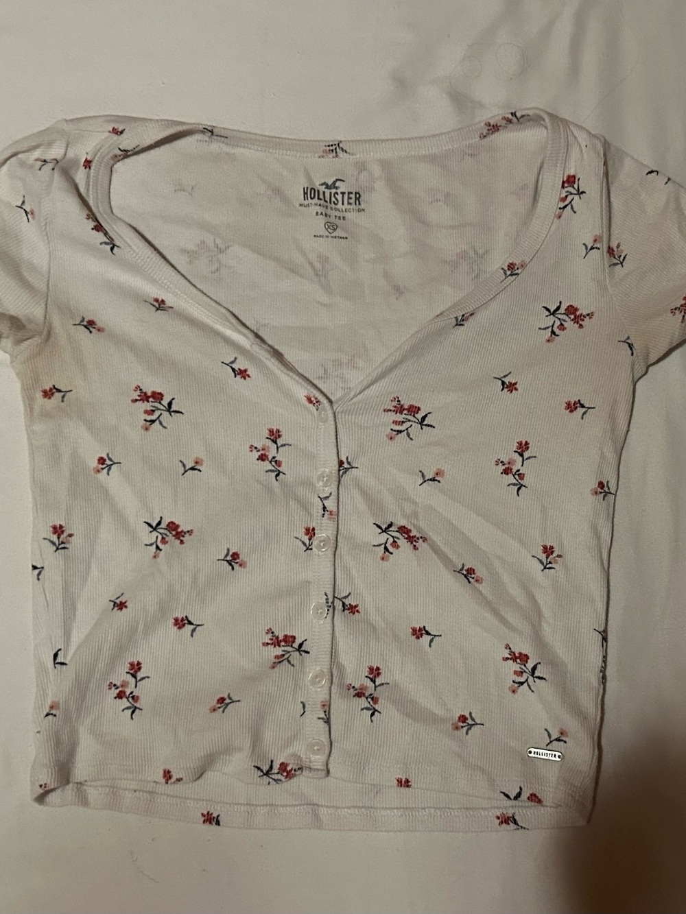 Hollister White Floral Button-Front Crop Top